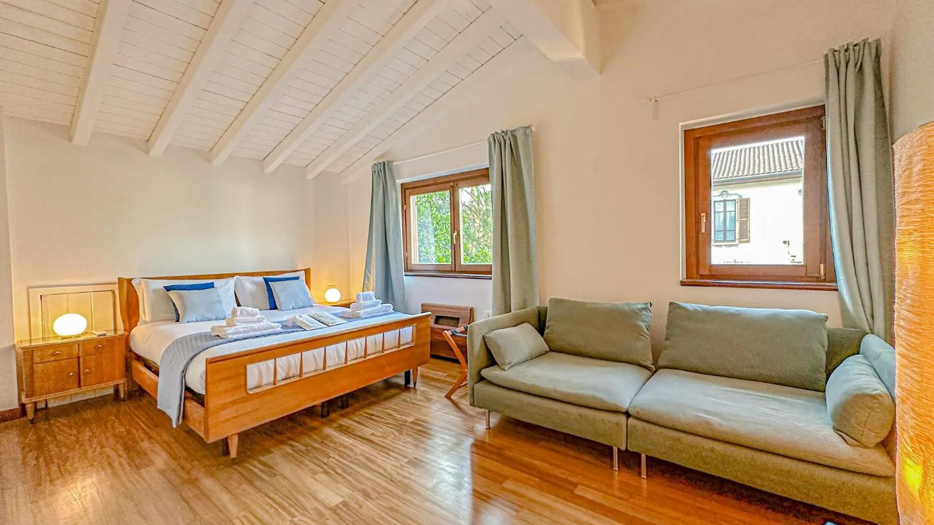 Villa Corelli - Parking And Exclusive Garden Milan