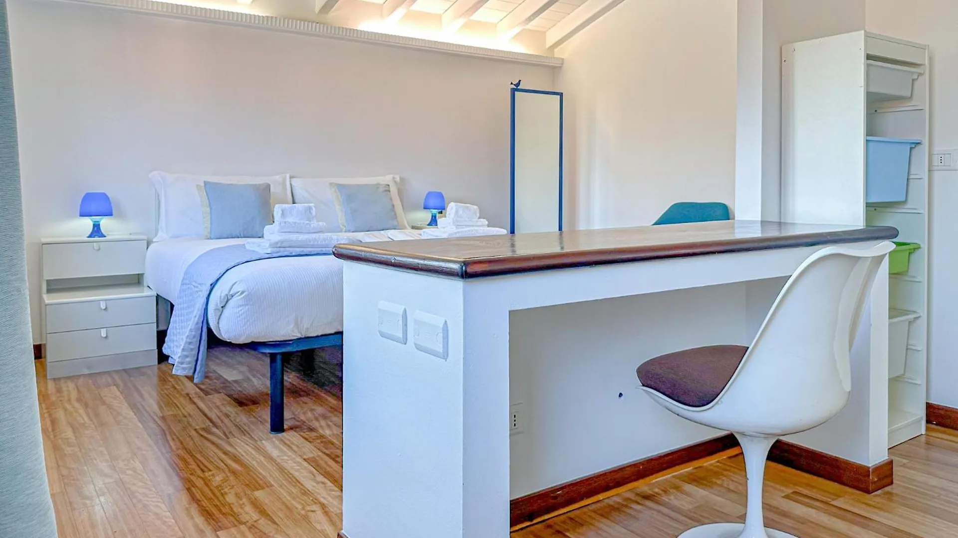 Villa Corelli - Parking And Exclusive Garden Milan