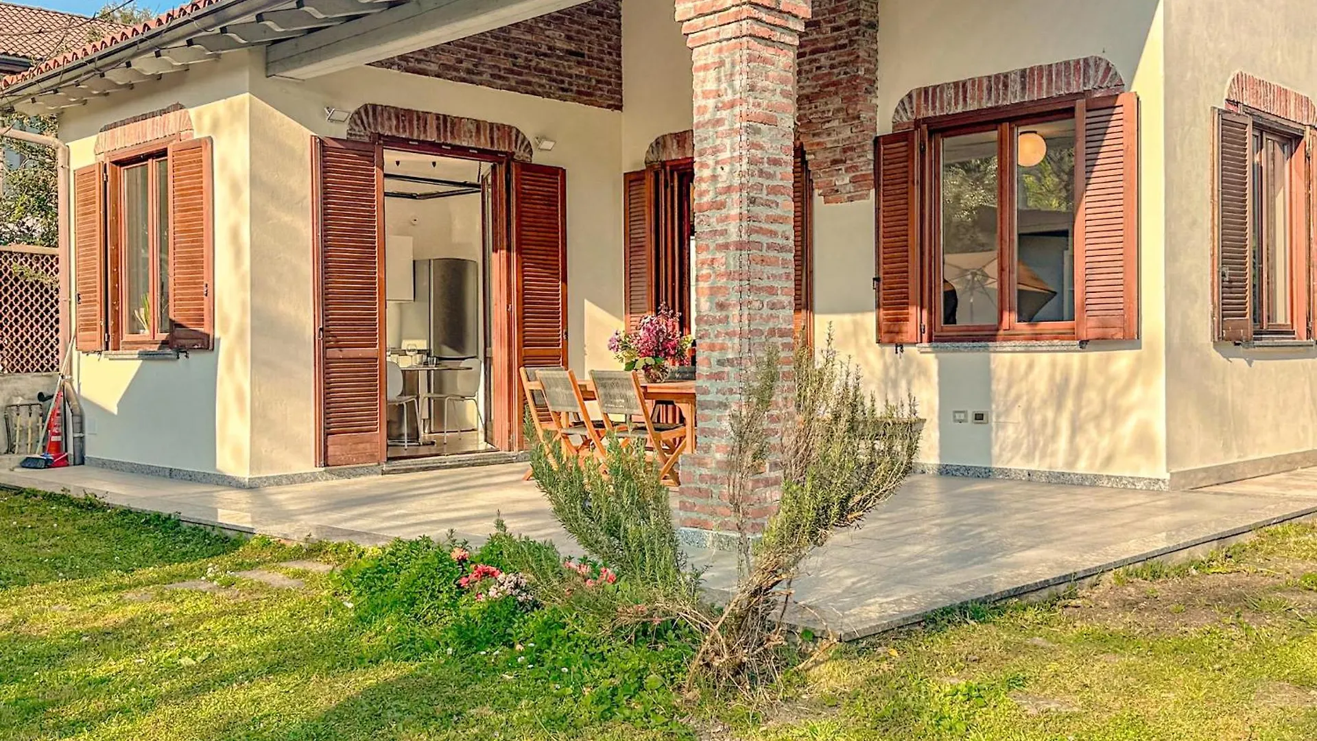 Villa Corelli - Parking And Exclusive Garden Milan