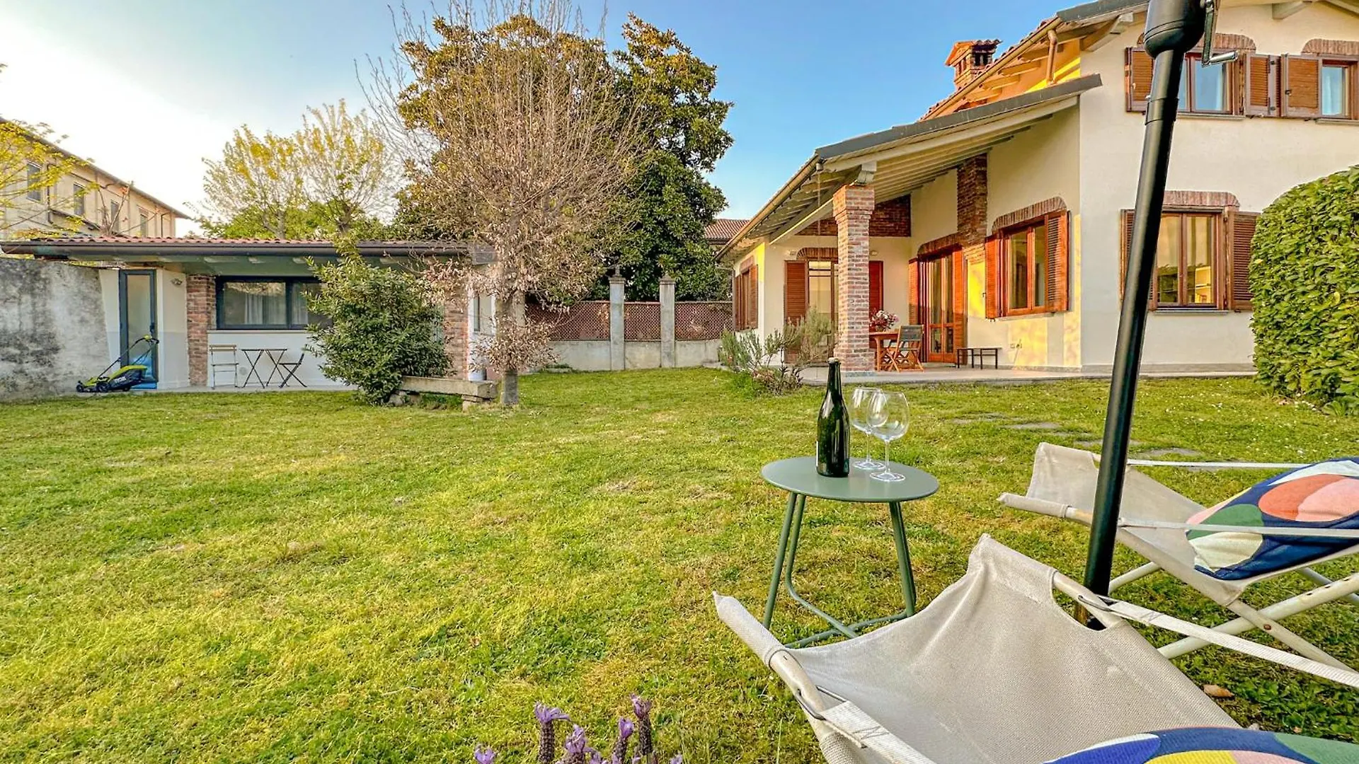 Villa Corelli - Parking And Exclusive Garden Milan