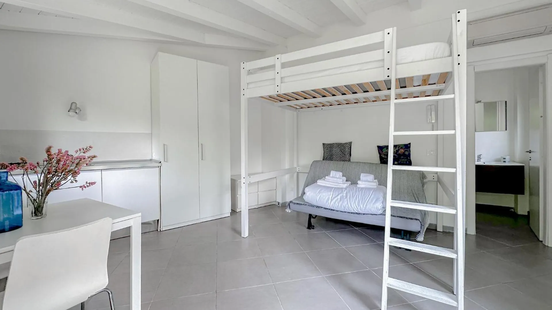 Villa Corelli - Parking And Exclusive Garden Milan Italie